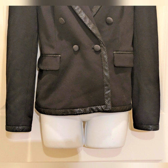 EUC Juicy Couture 6 Women's Faux Snakeskin Detail Tuxedo Style Blazer - Picture 3 of 8